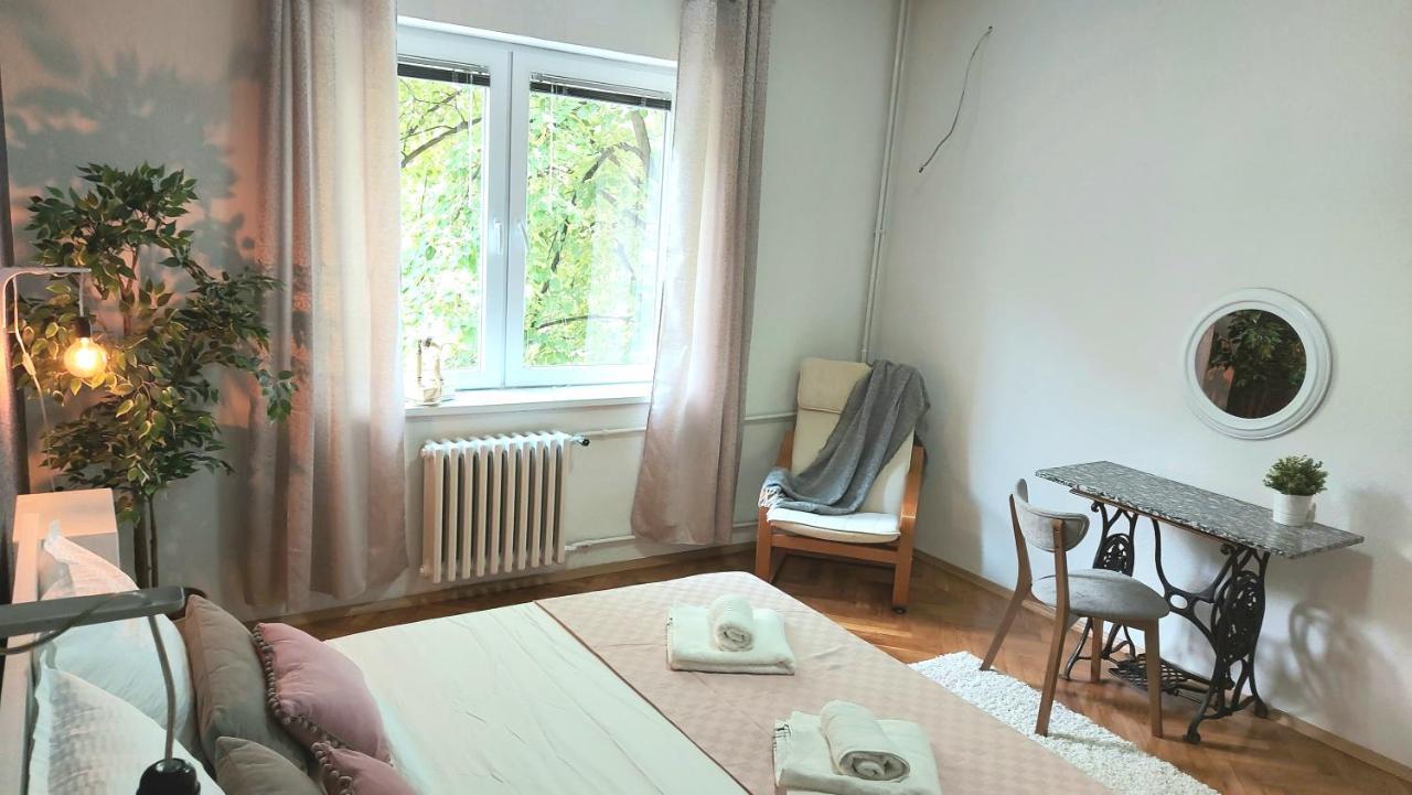 Inner City Two Bedroom Apartment สโกเปีย ภายนอก รูปภาพ