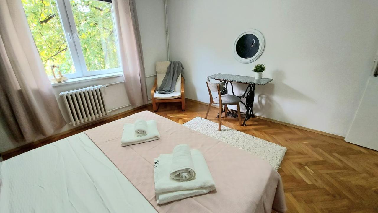 Inner City Two Bedroom Apartment สโกเปีย ภายนอก รูปภาพ